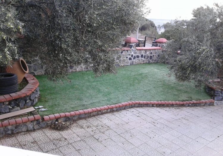 Villa Bahçe Çimlendirmesi, doğal tohum halısı, rulo çim